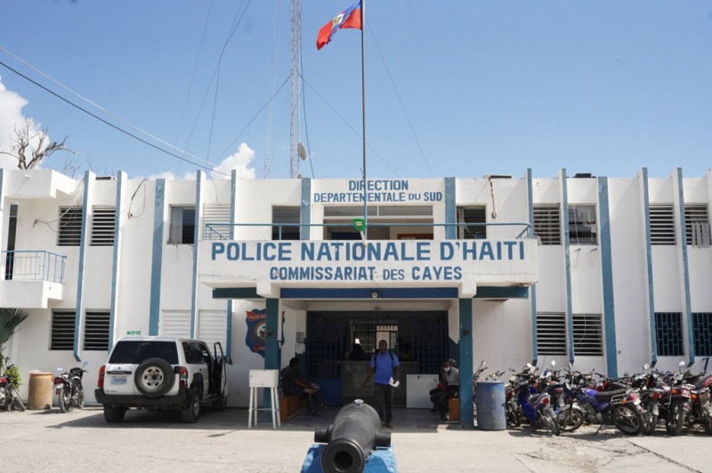 Haiti: Deploy specialized force to take down gang violence, UN rights chief